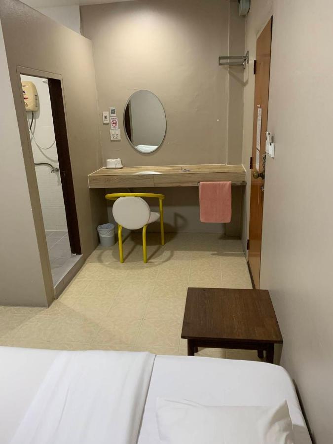 Lithai Guesthouse Phitsanulok Esterno foto