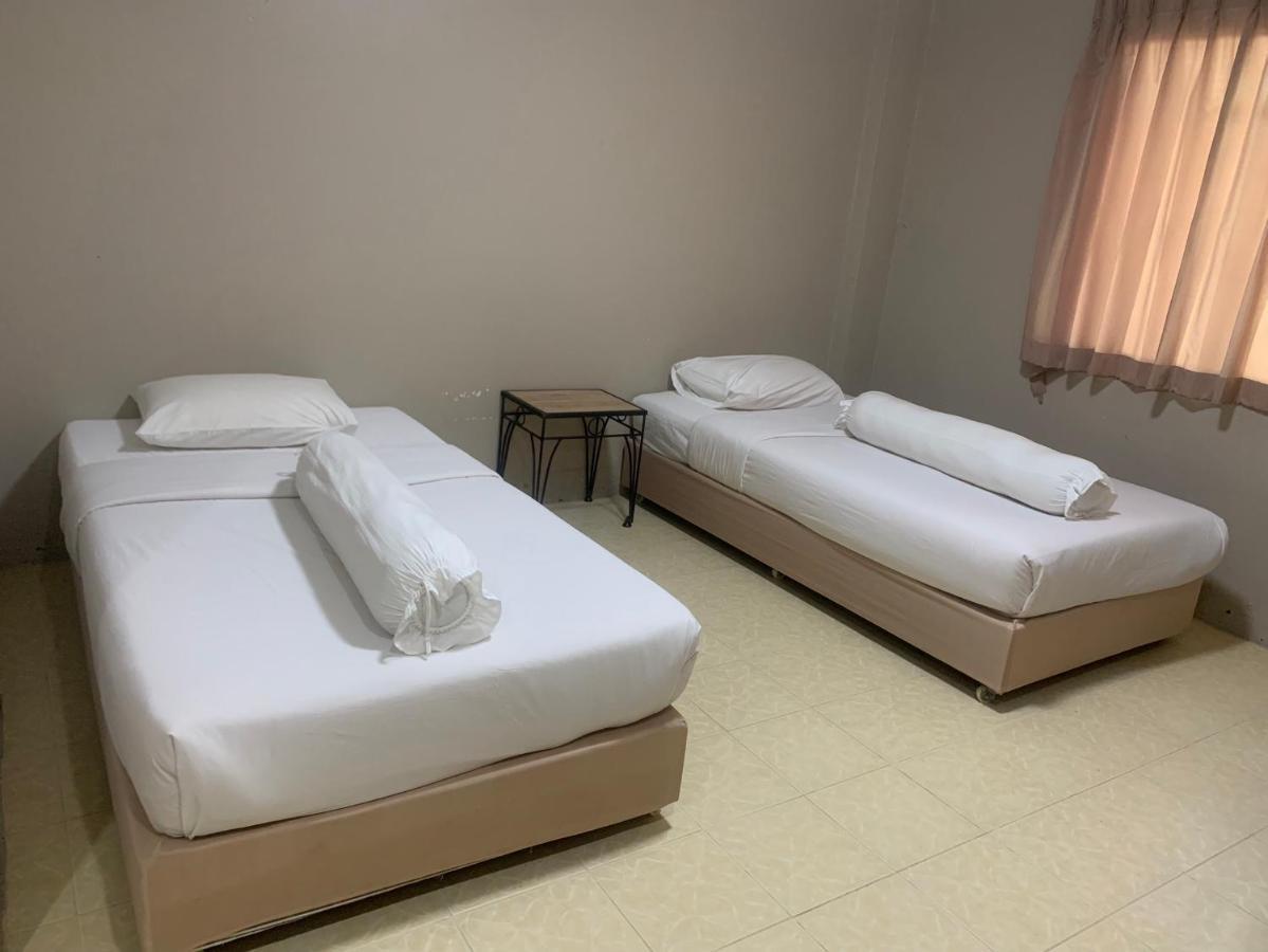 Lithai Guesthouse Phitsanulok Esterno foto