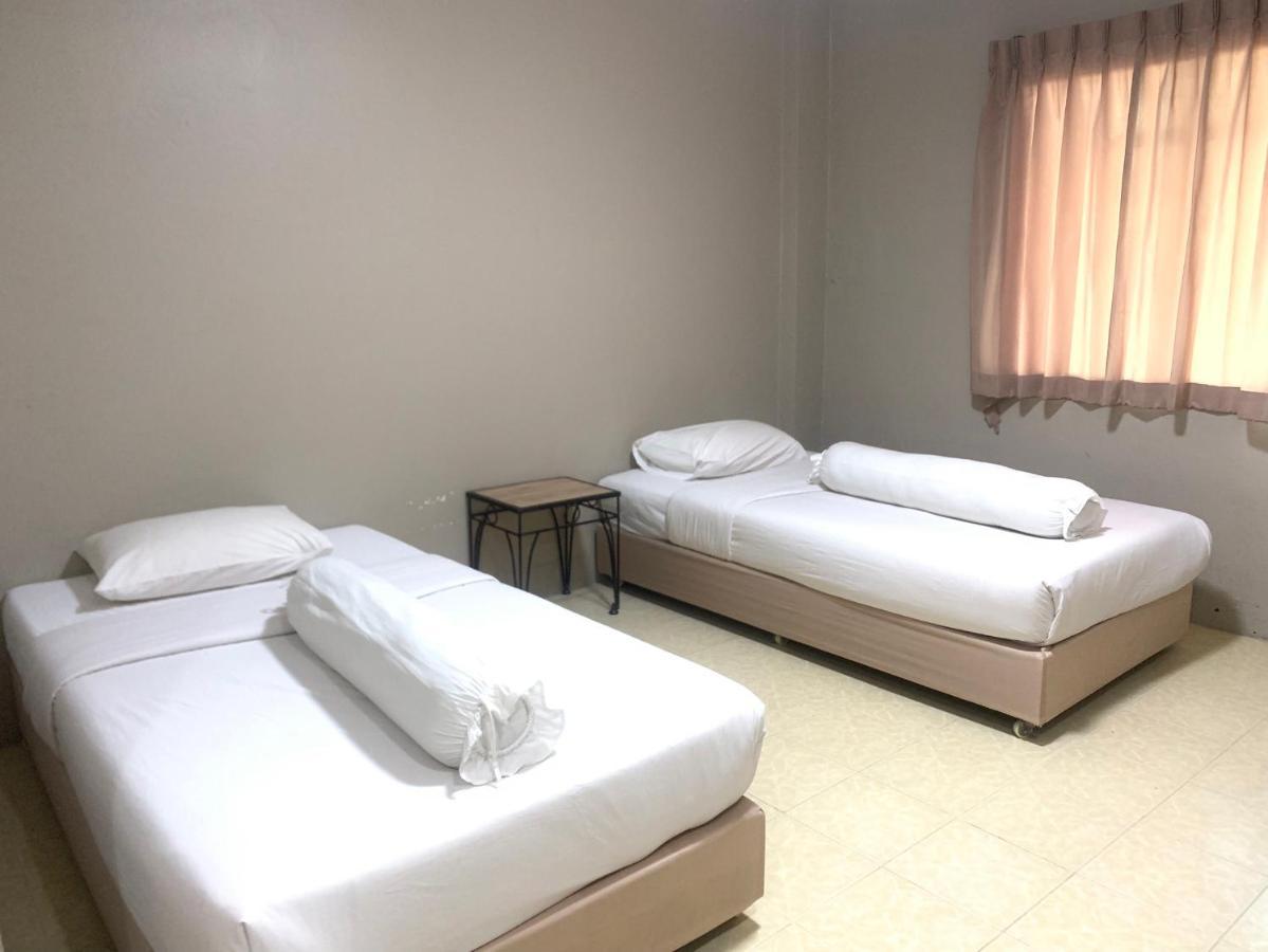 Lithai Guesthouse Phitsanulok Esterno foto